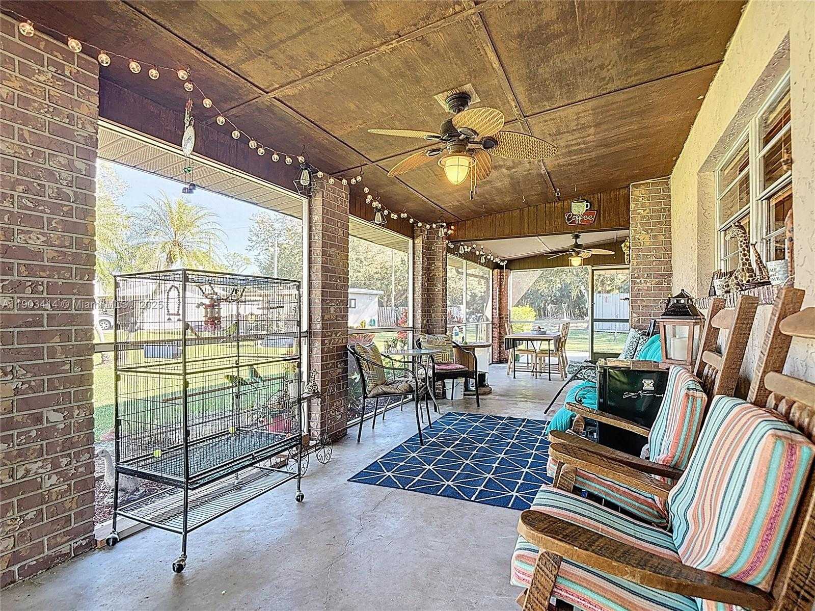 Imagen de Pequeño Objeto