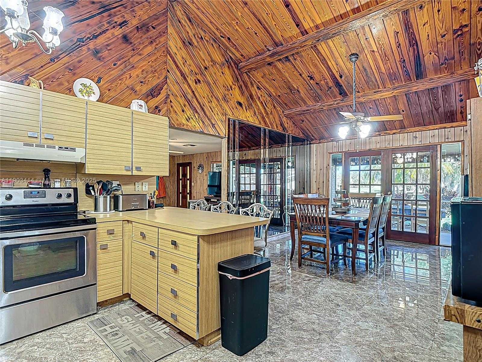 Imagen de Pequeño Objeto