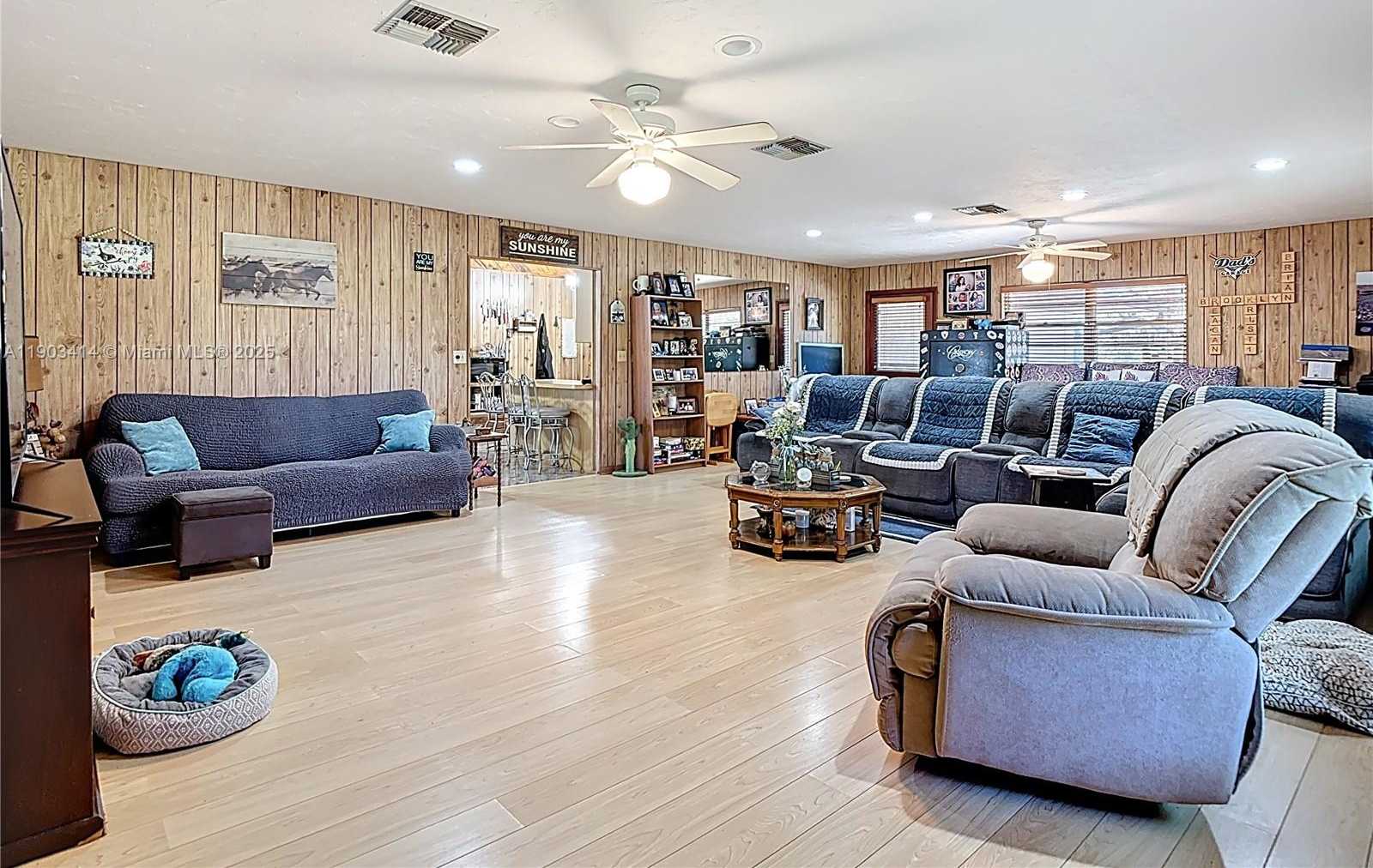 Imagen de Pequeño Objeto