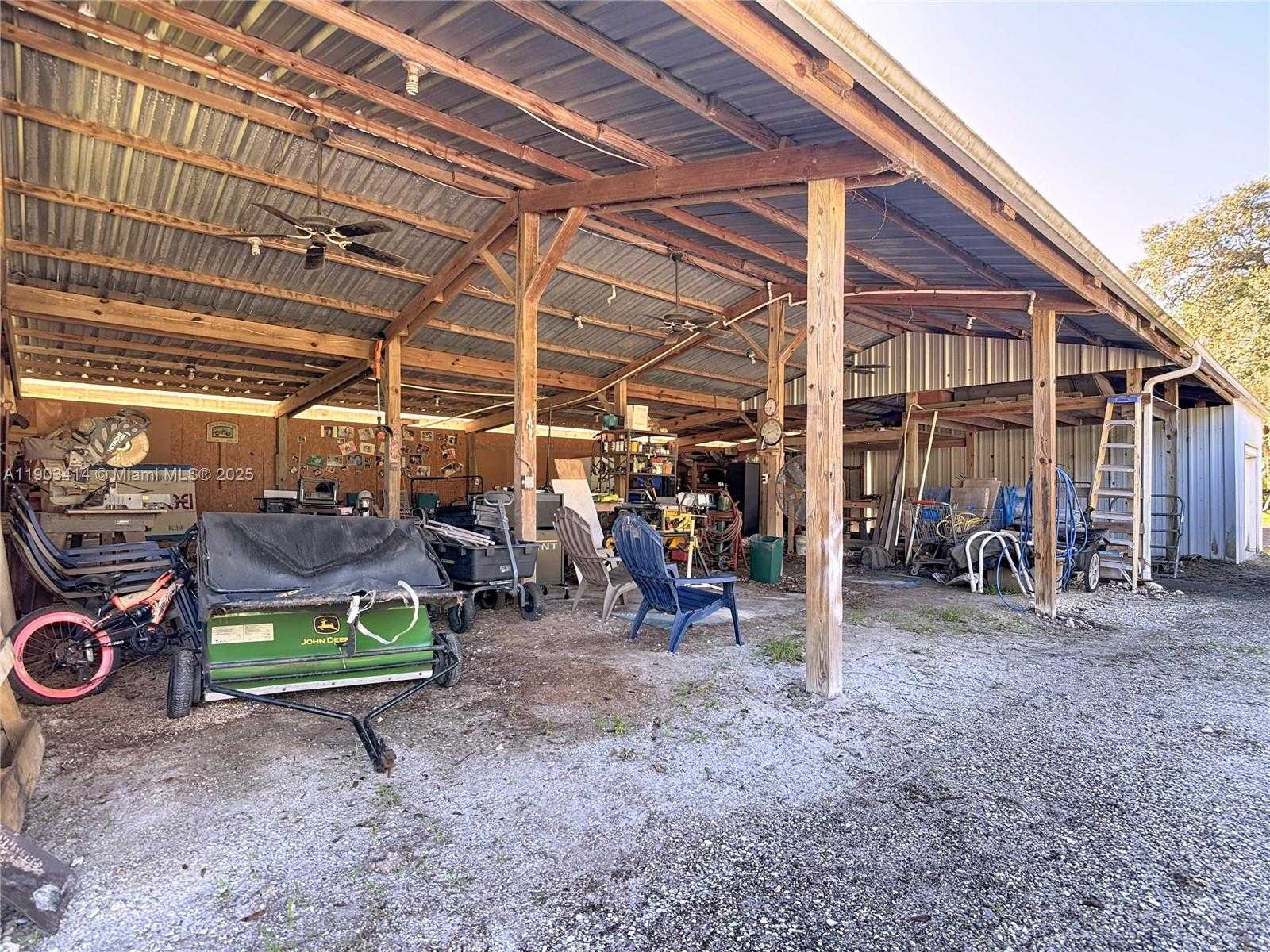 Imagen de Pequeño Objeto