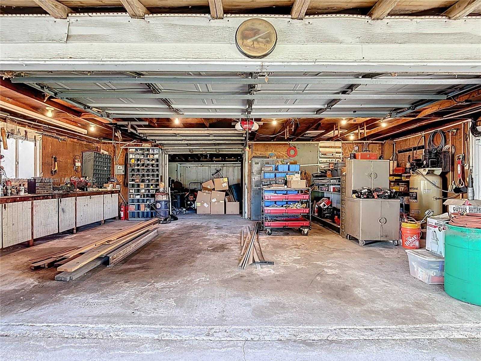 Imagen de Pequeño Objeto