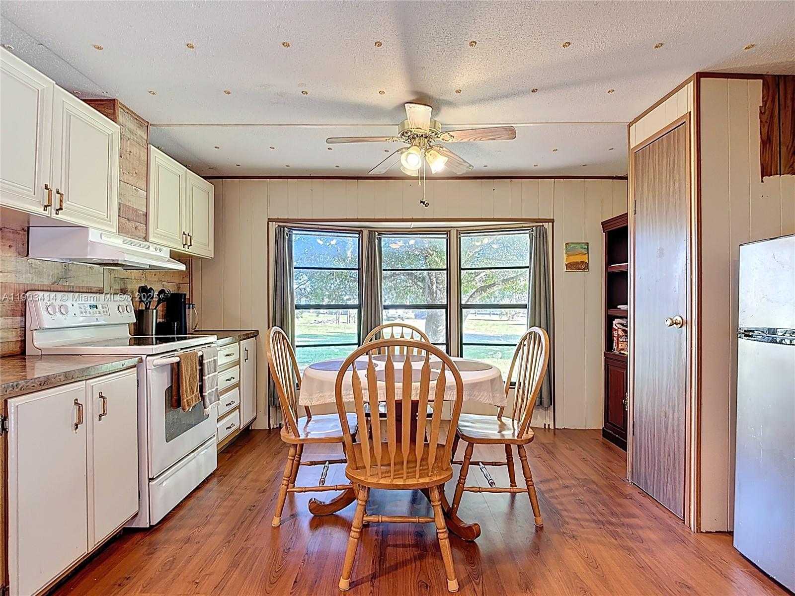 Imagen de Pequeño Objeto