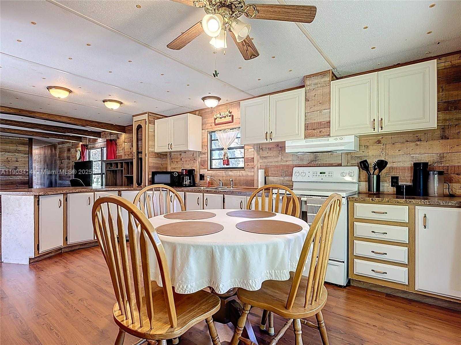 Imagen de Pequeño Objeto