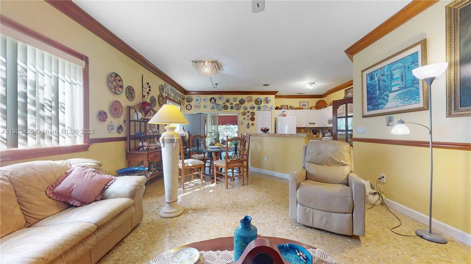 Small Image of 14240 SOUTH WEST 291ST LN, Homestead Number 12