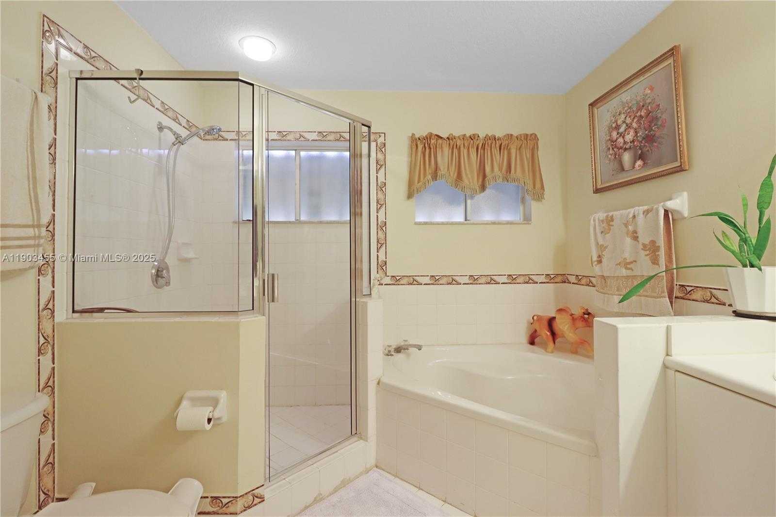 Small Image of 14240 SOUTH WEST 291ST LN, Homestead Number 18