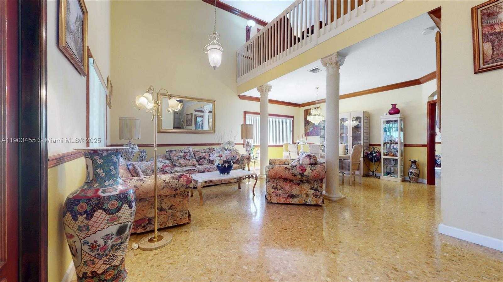 Small Image of 14240 SOUTH WEST 291ST LN, Homestead Number 4