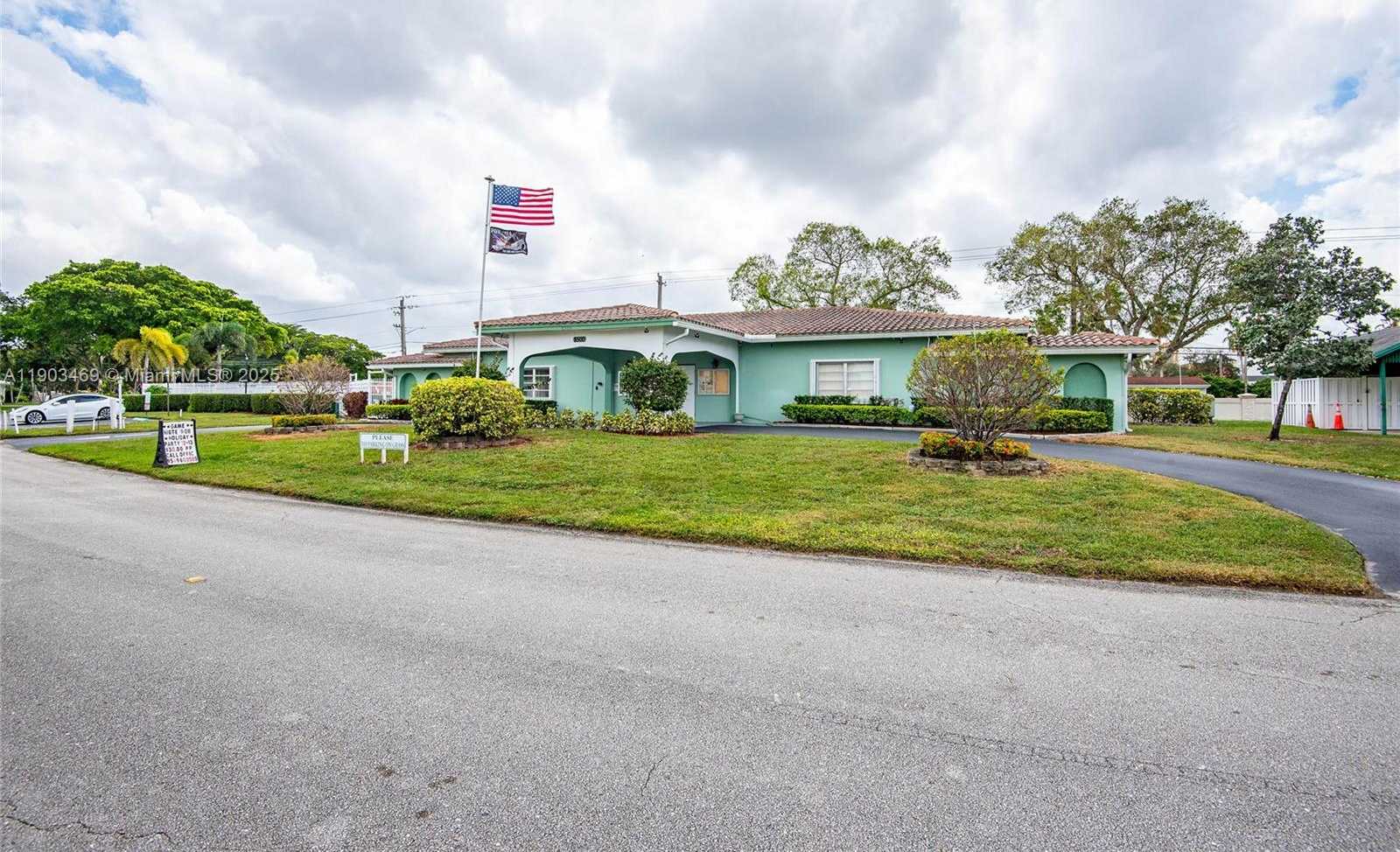 Small Image of 8521 NORTH WEST 57TH CT, Tamarac Number 9