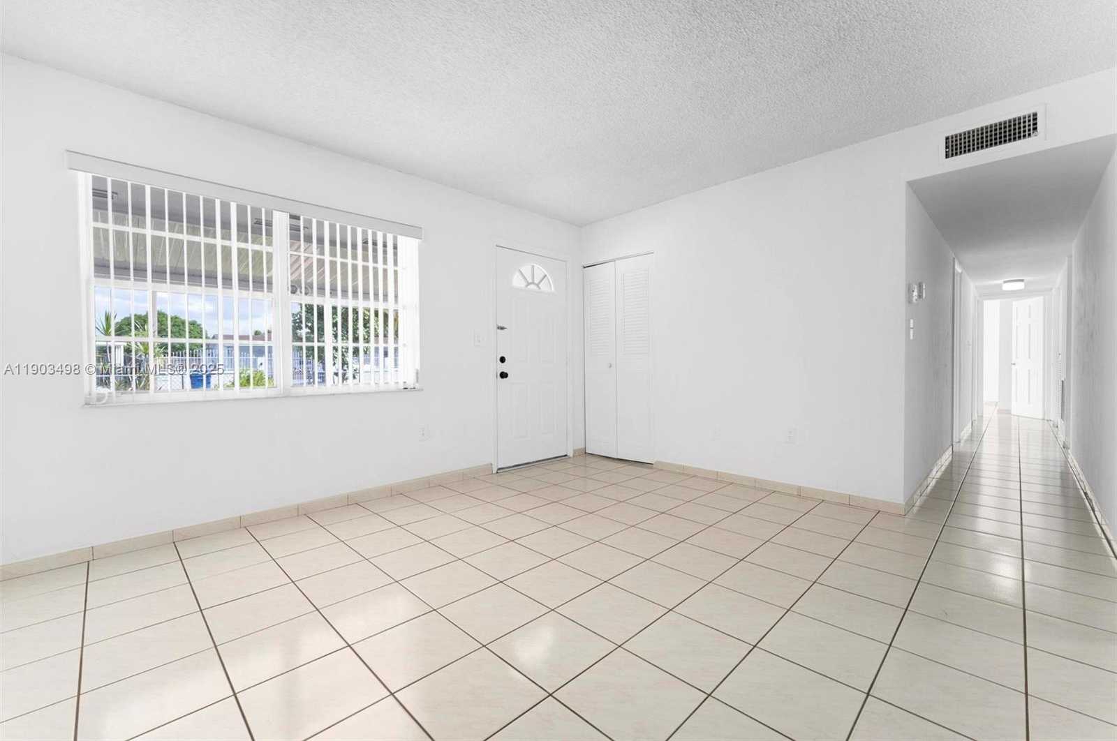 Small Image of 19700 NORTH WEST 48TH AVE, Miami Gardens Number 17