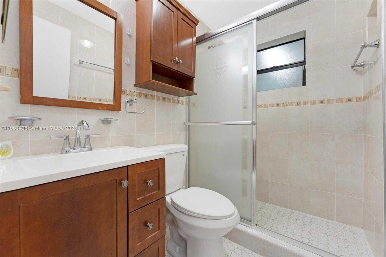 Small Image of 19700 NORTH WEST 48TH AVE, Miami Gardens Number 22