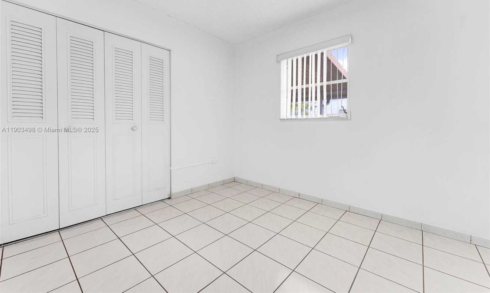 Small Image of 19700 NORTH WEST 48TH AVE, Miami Gardens Number 24