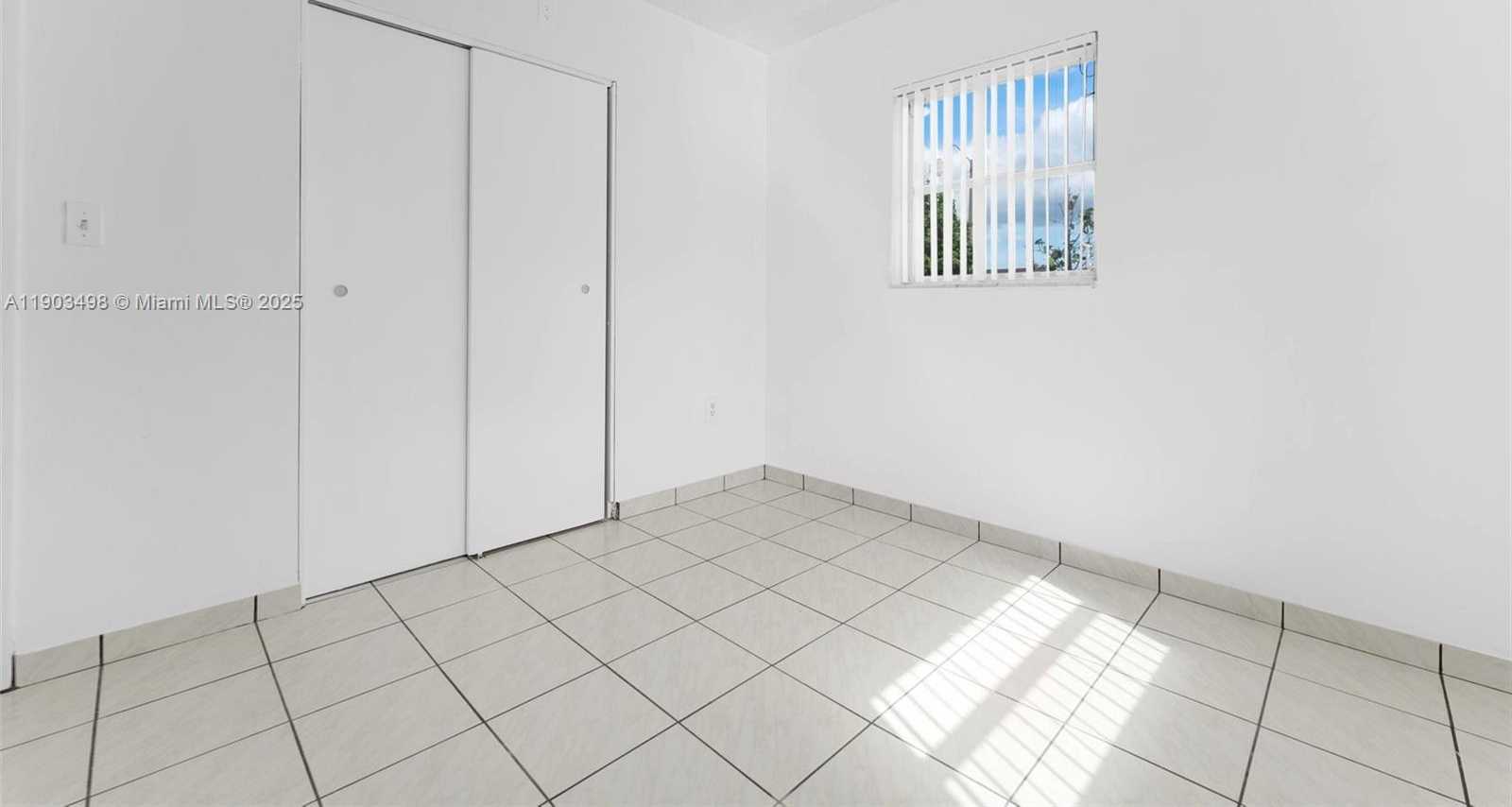 Small Image of 19700 NORTH WEST 48TH AVE, Miami Gardens Number 25