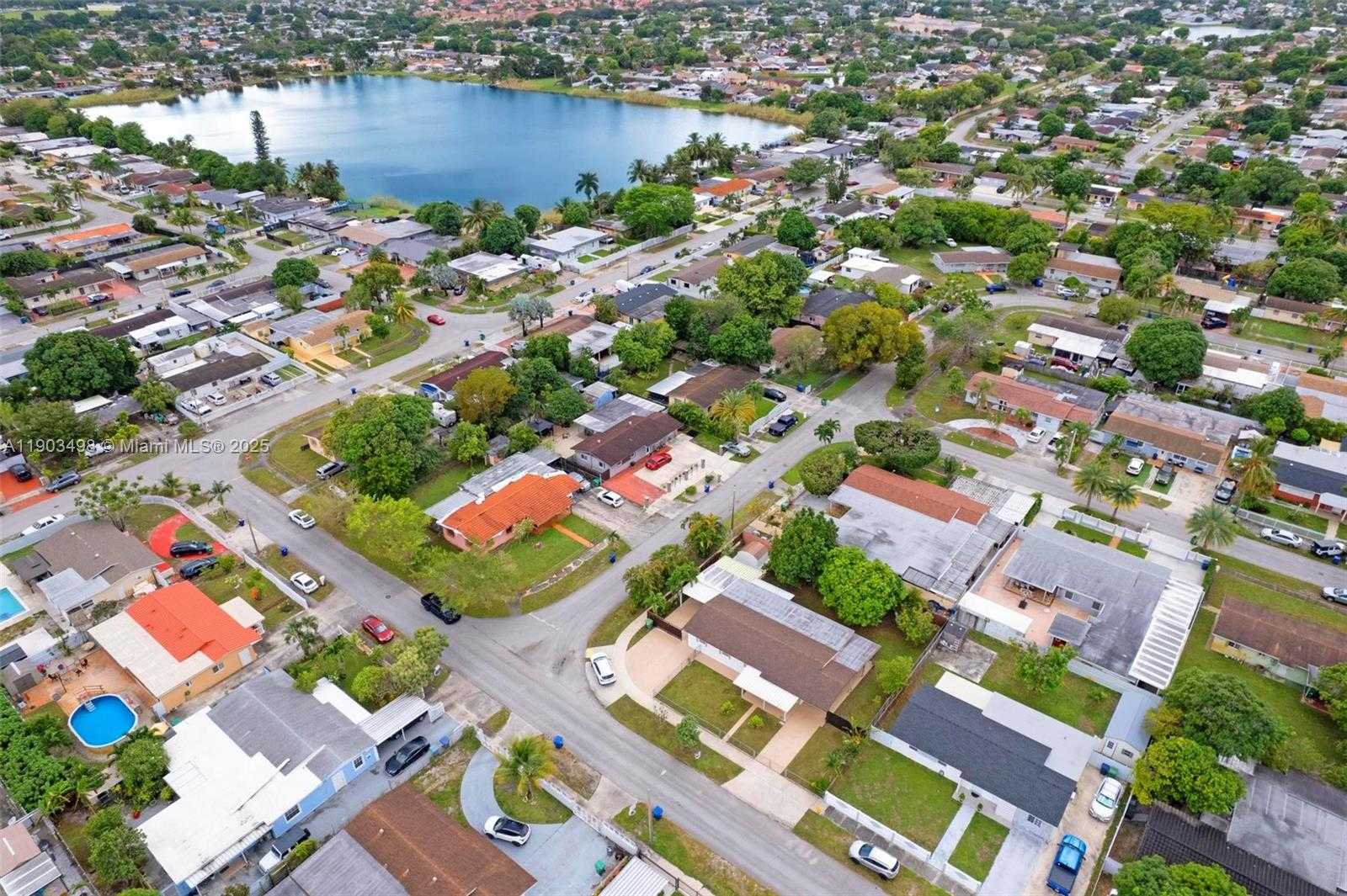 Small Image of 19700 NORTH WEST 48TH AVE, Miami Gardens Number 41