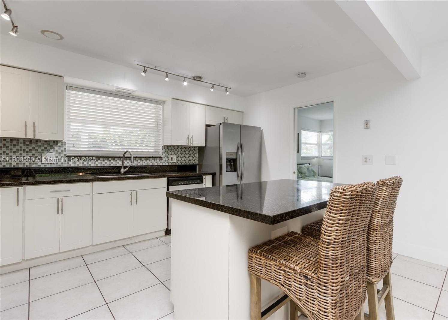 Small Image of 906 NORTH 13TH AVE, Hollywood Number 11