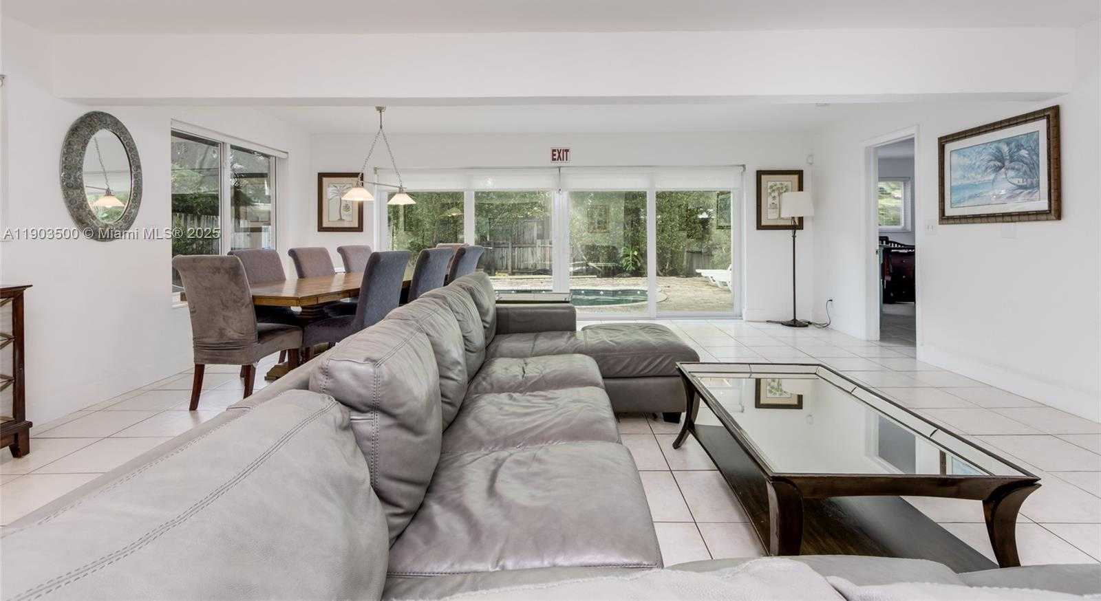 Small Image of 906 NORTH 13TH AVE, Hollywood Number 7