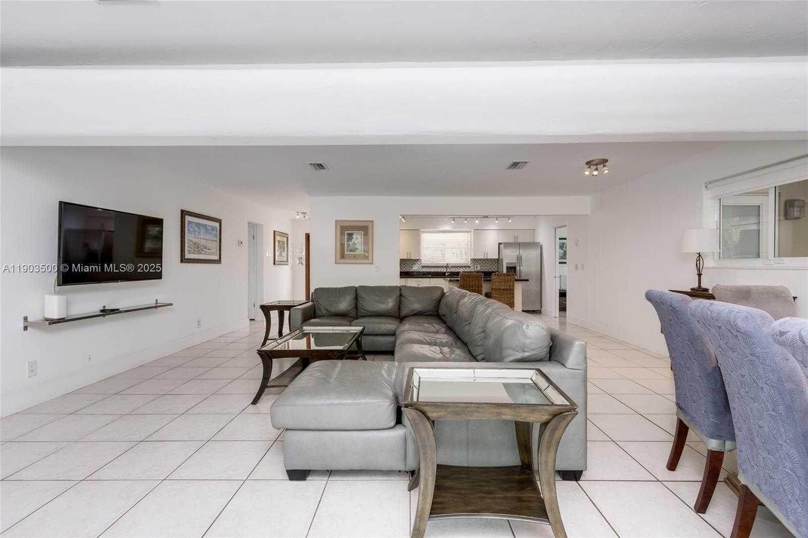 Small Image of 906 NORTH 13TH AVE, Hollywood Number 9