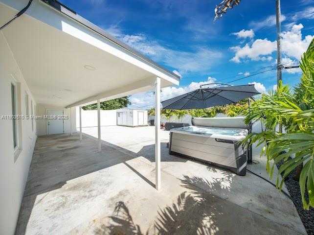 Small Image of 16125 NORTH WEST 28TH PL, Miami Gardens Number 23