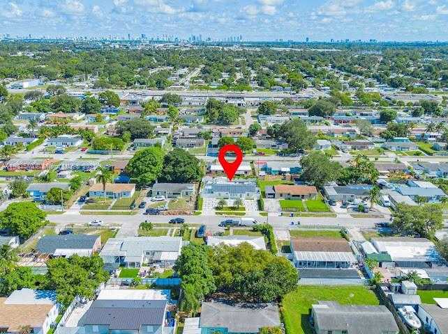 Small Image of 16125 NORTH WEST 28TH PL, Miami Gardens Number 4