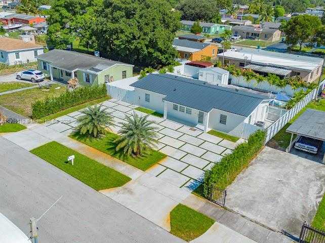 Small Image of 16125 NORTH WEST 28TH PL, Miami Gardens Number 6