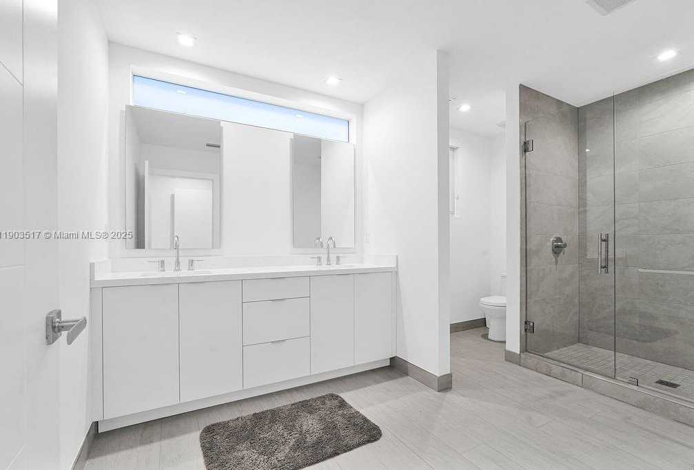 Small Image of 348 DESOTO ST, Hollywood Number 25