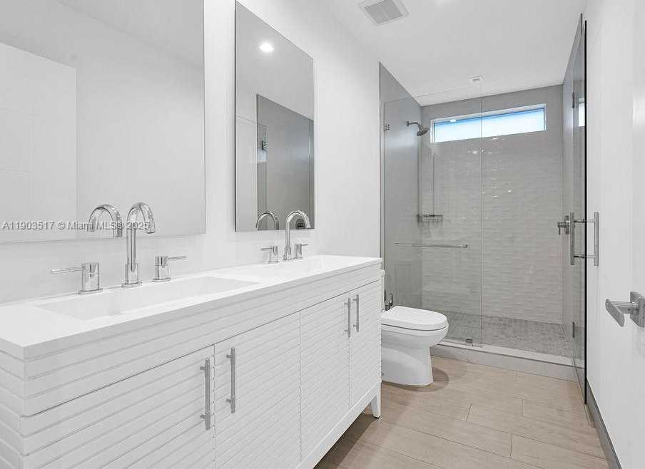 Small Image of 348 DESOTO ST, Hollywood Number 29