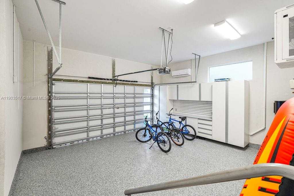 Small Image of 348 DESOTO ST, Hollywood Number 34