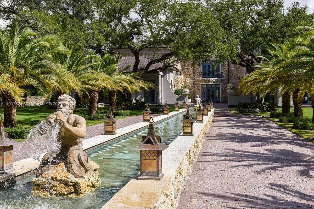 Small Image of 5771 SOUTH WEST 94TH ST, Pinecrest Number 2