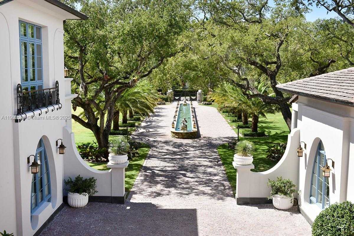 Small Image of 5771 SOUTH WEST 94TH ST, Pinecrest Number 23