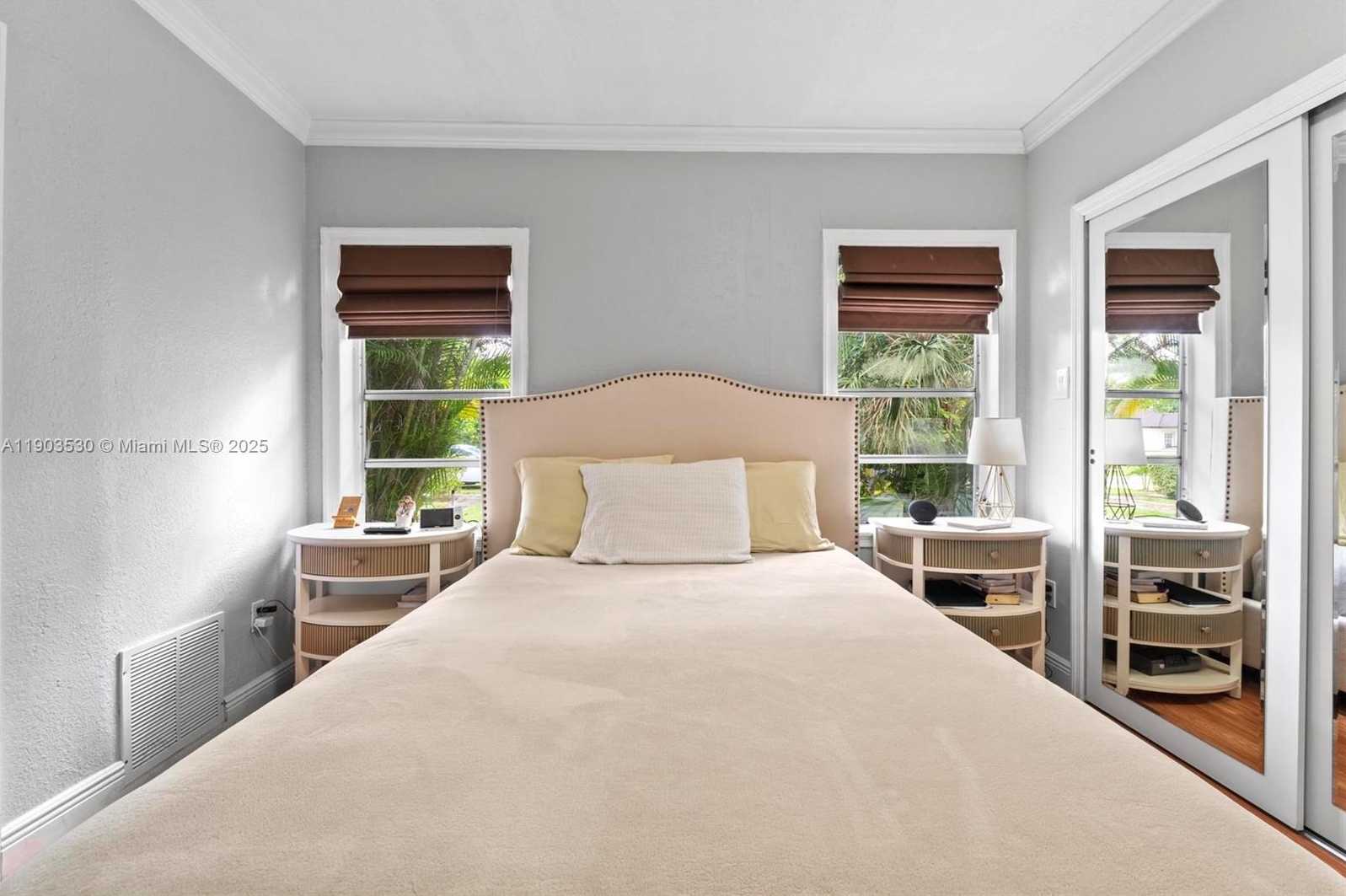 Small Image of 52 FLAGLER DR, Miami Springs Number 11