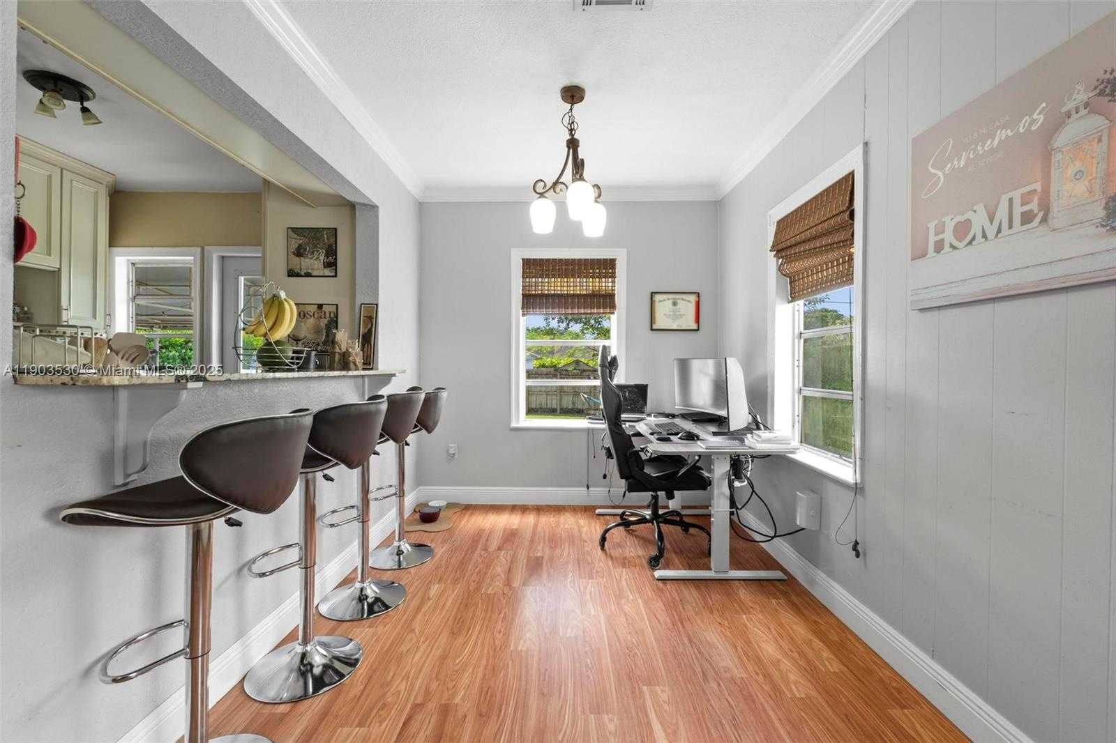 Small Image of 52 FLAGLER DR, Miami Springs Number 6