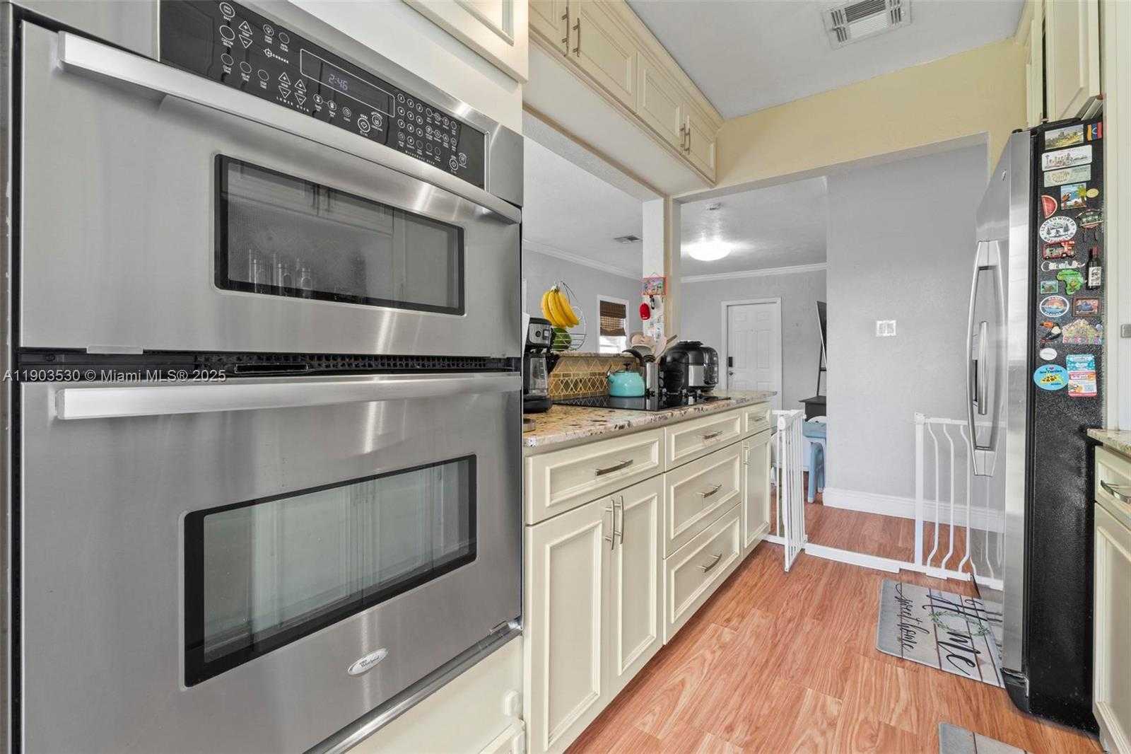 Small Image of 52 FLAGLER DR, Miami Springs Number 9