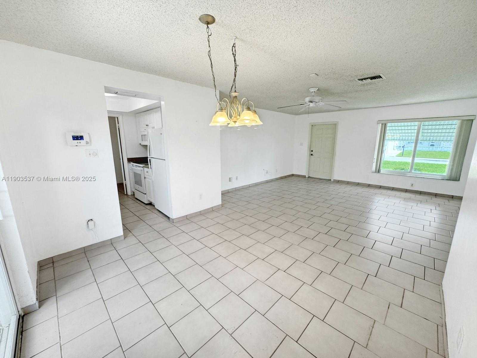 Small Image of 8203 NORTH WEST 104TH AVE, Tamarac Number 10