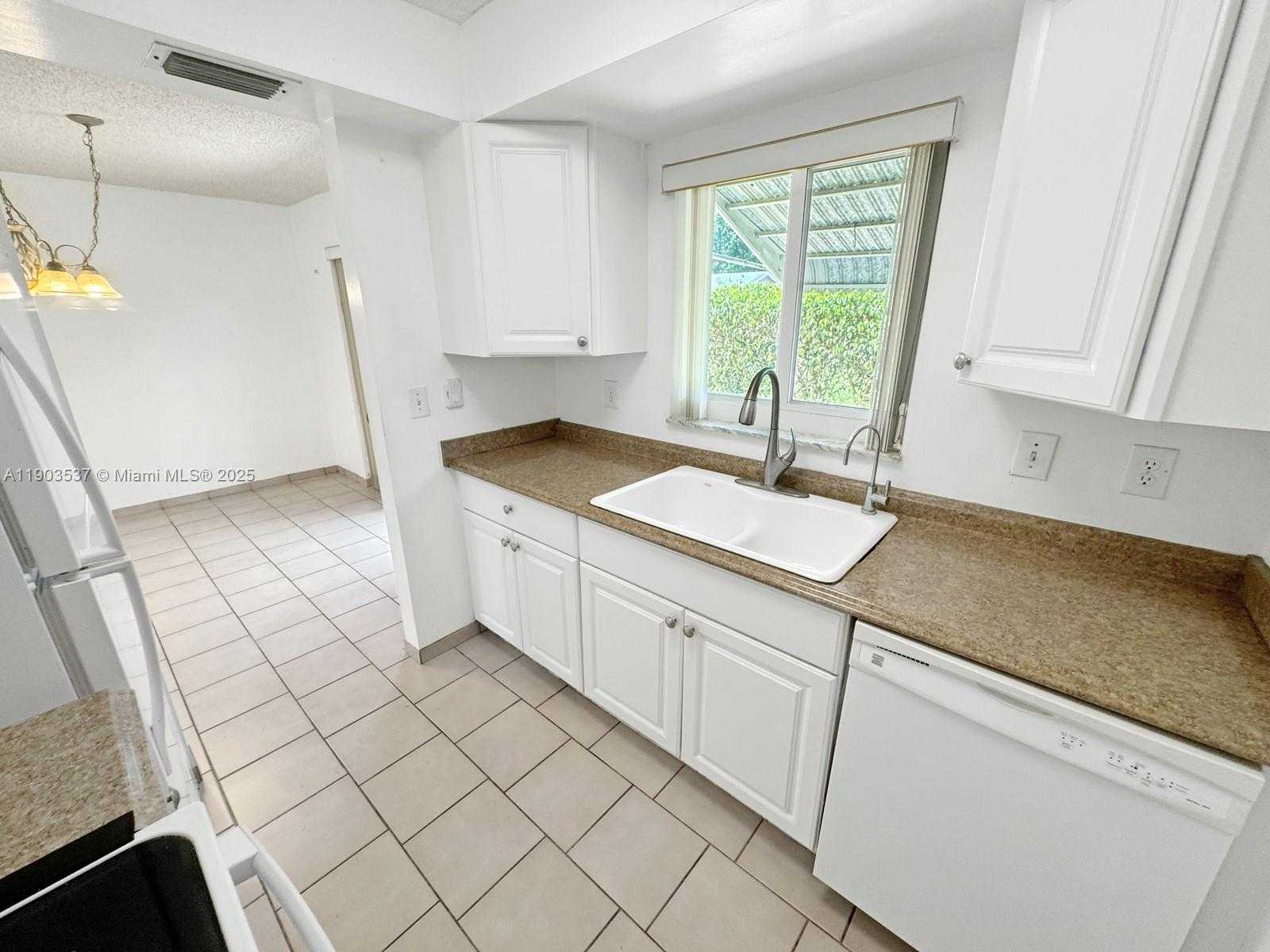 Small Image of 8203 NORTH WEST 104TH AVE, Tamarac Number 15