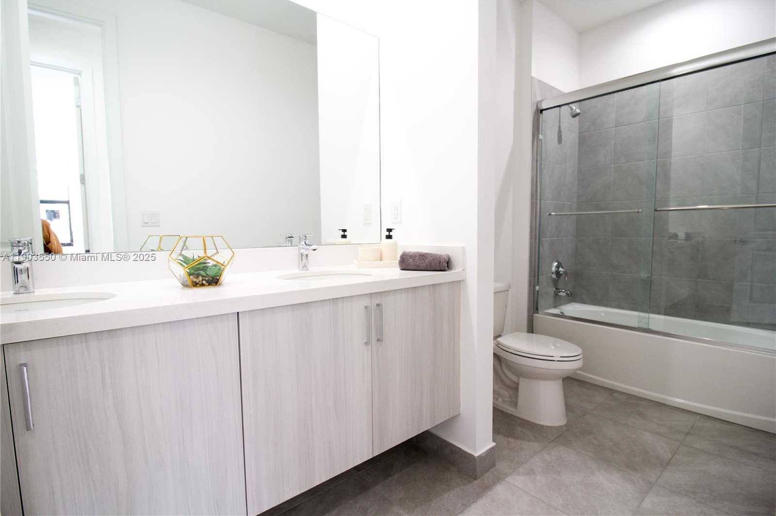 Small Image of 4335 NORTH WEST 81ST AVE, Doral Number 20