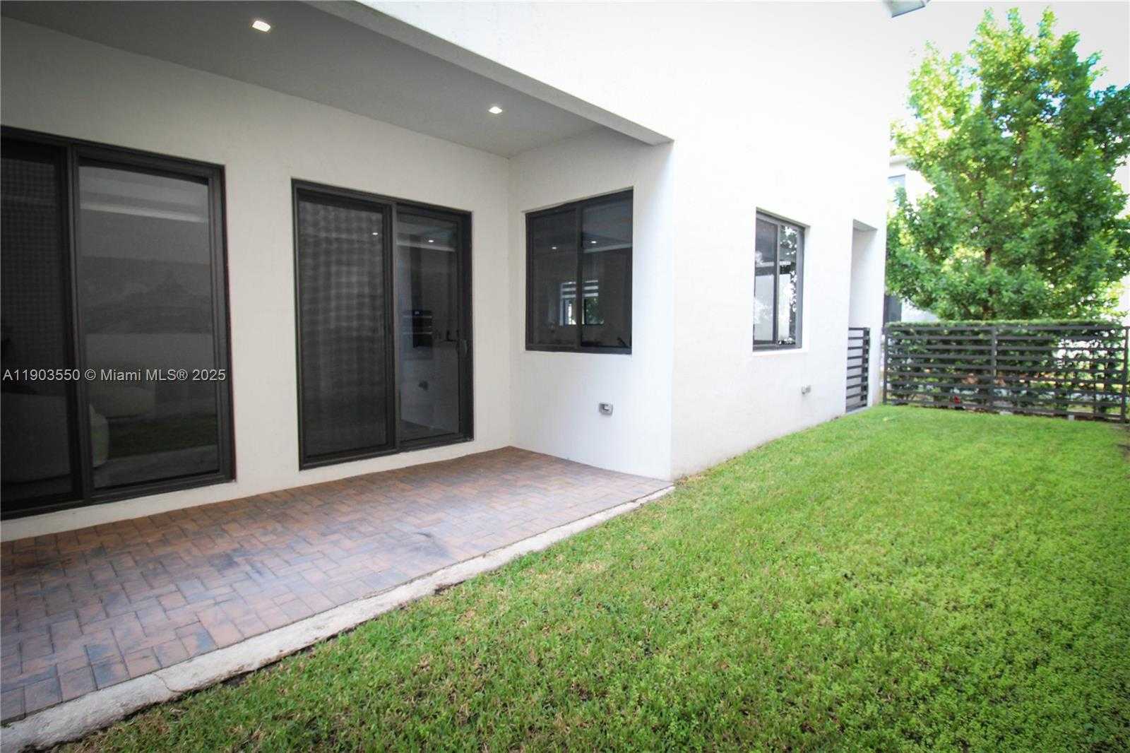 Small Image of 4335 NORTH WEST 81ST AVE, Doral Number 23