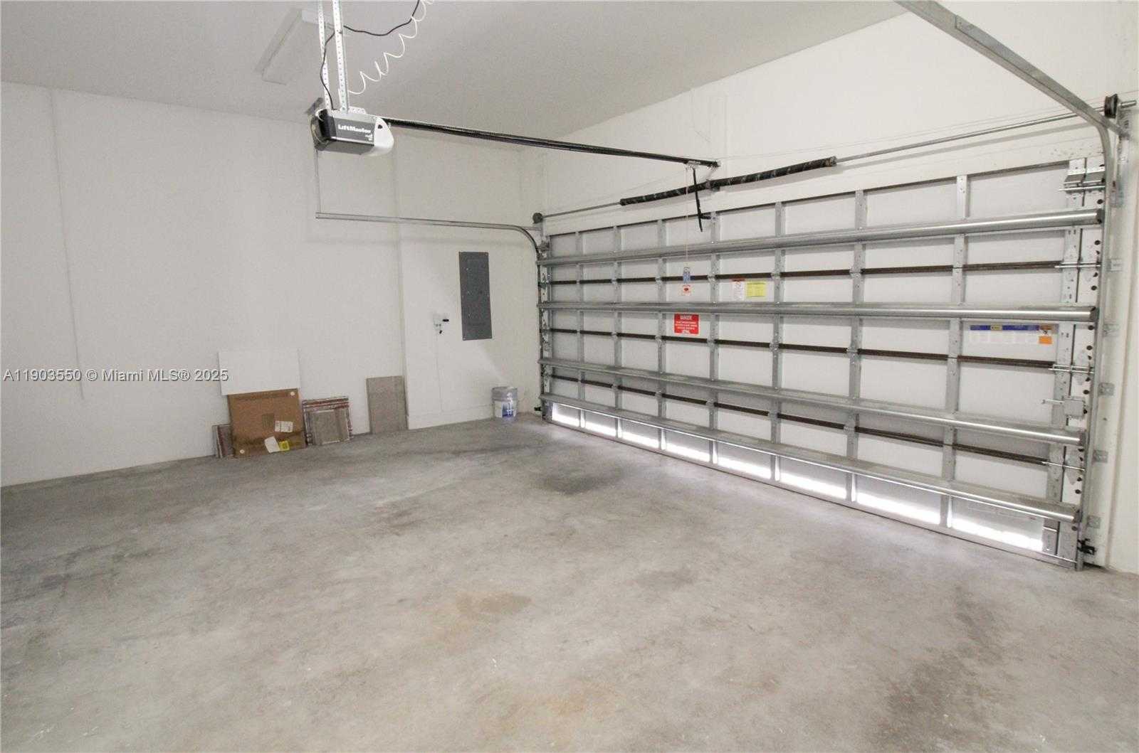 Small Image of 4335 NORTH WEST 81ST AVE, Doral Number 24