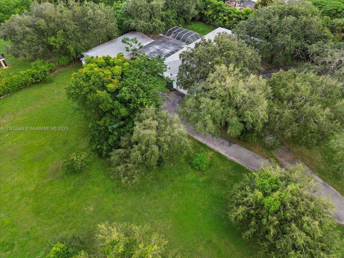 Small Image of 16955 SOUTH WEST 288TH ST, Homestead Number 18