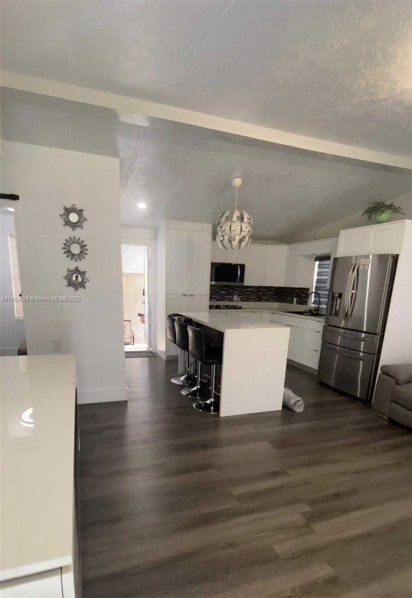 Small Image of 5404 NORTH WEST 200TH RD, Miami Gardens Number 2