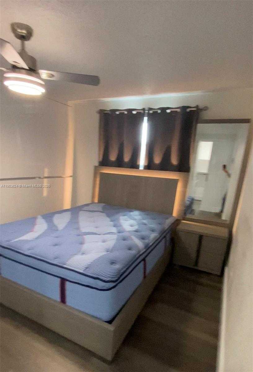 Small Image of 5404 NORTH WEST 200TH RD, Miami Gardens Number 6