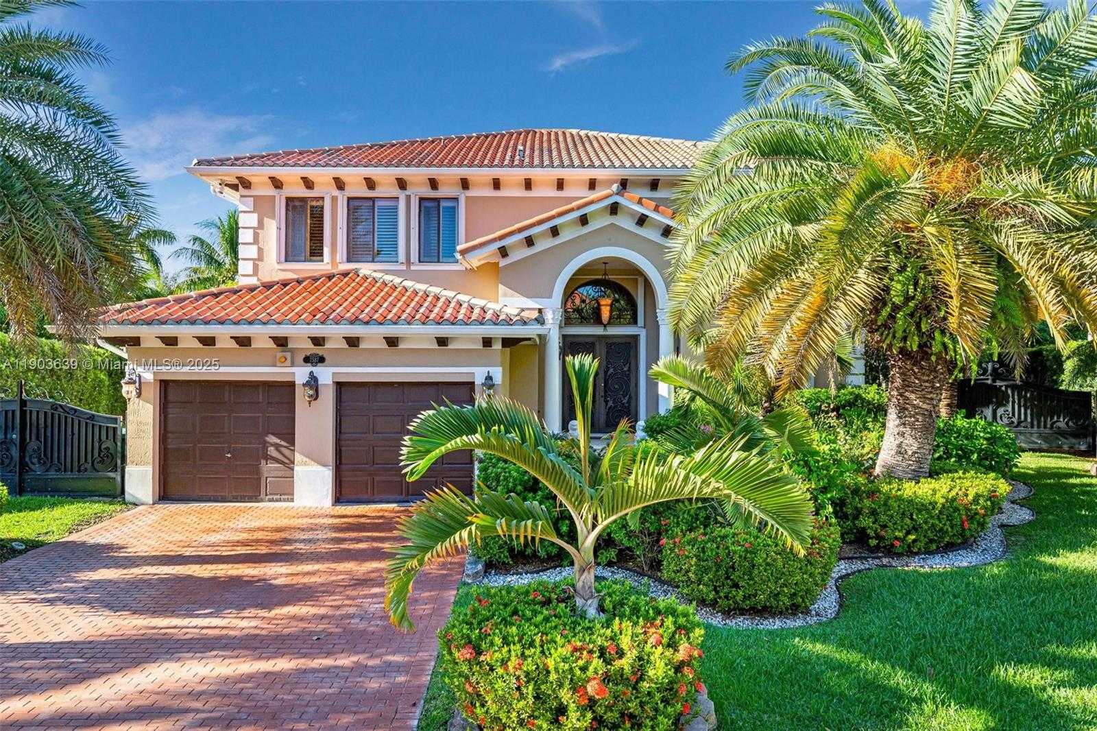 Small Image of 7587 SOUTH WEST 189TH ST, Cutler Bay Number 2