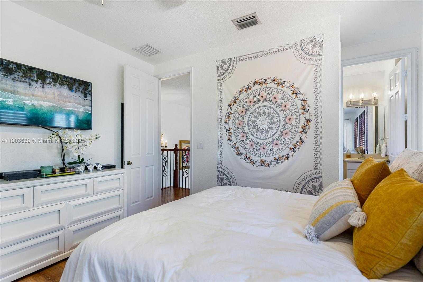 Small Image of 7587 SOUTH WEST 189TH ST, Cutler Bay Number 31