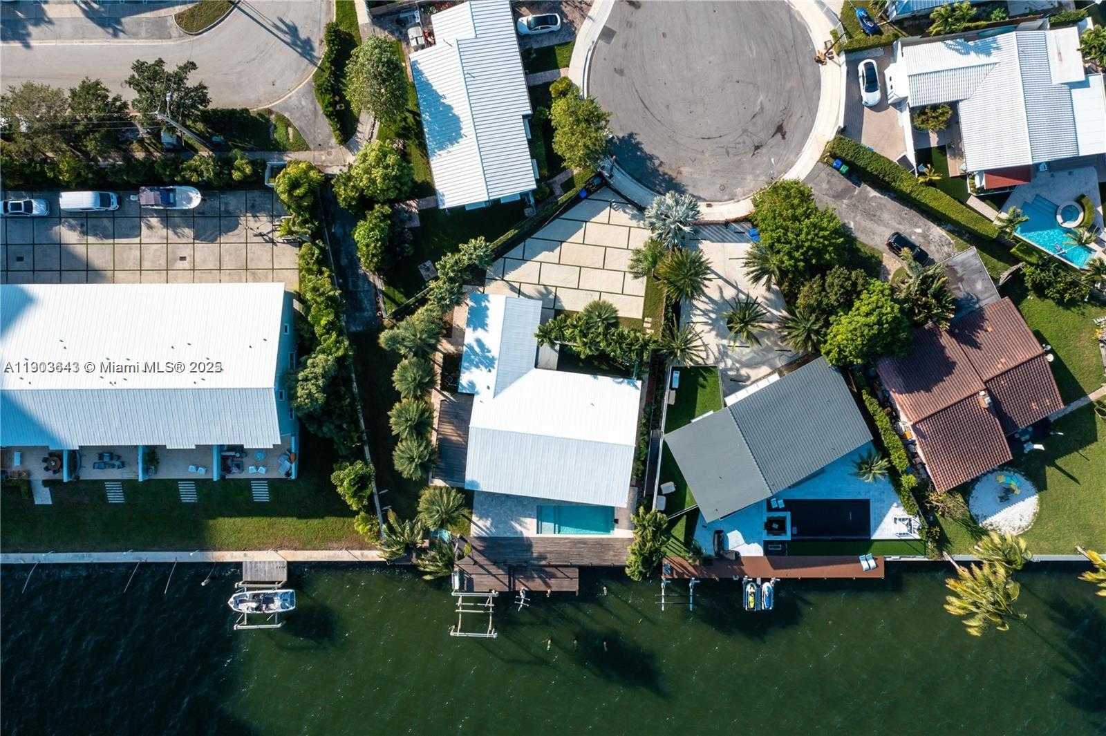 Small Image of 1242 NORTH EAST 81ST TER, Miami Number 2