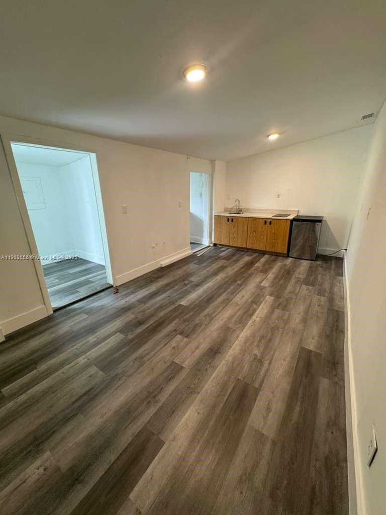 Small Image of 5611 SOUTH WEST 38TH ST, Davie Number 10