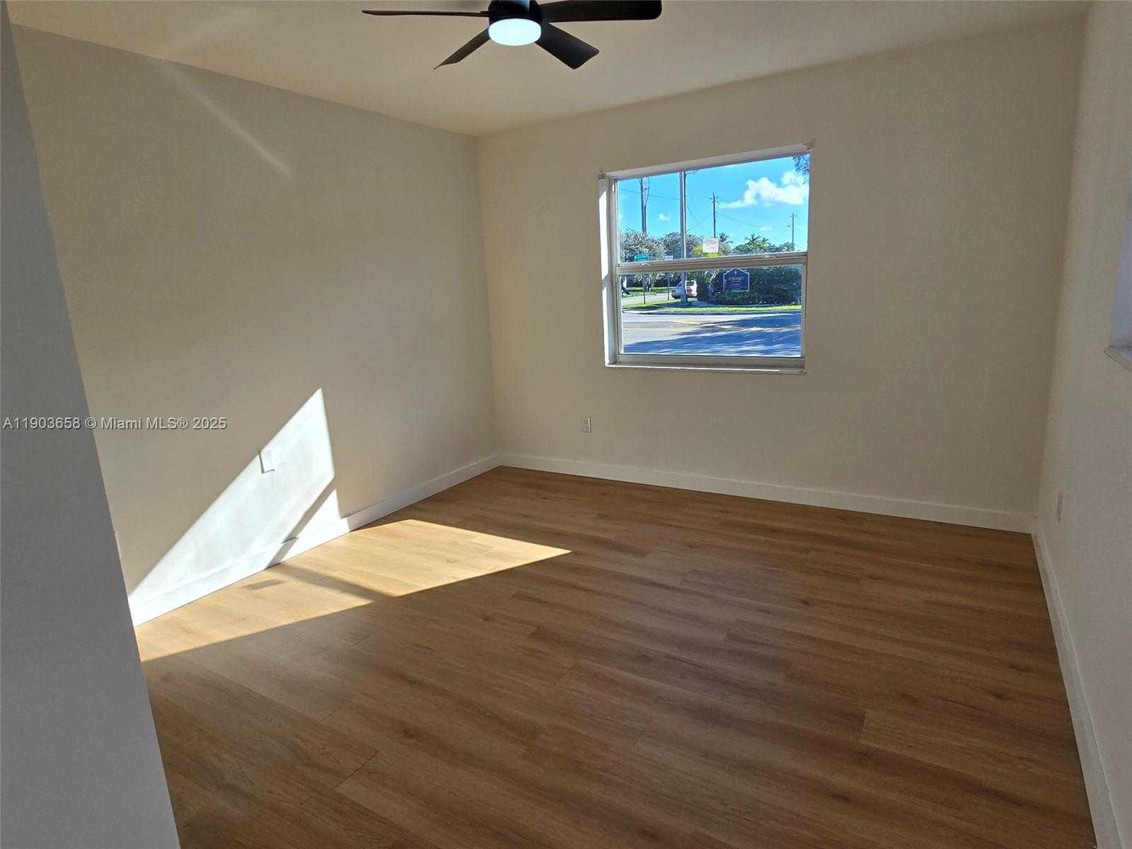 Small Image of 7770 WEST 8TH AVE, Hialeah Number 11