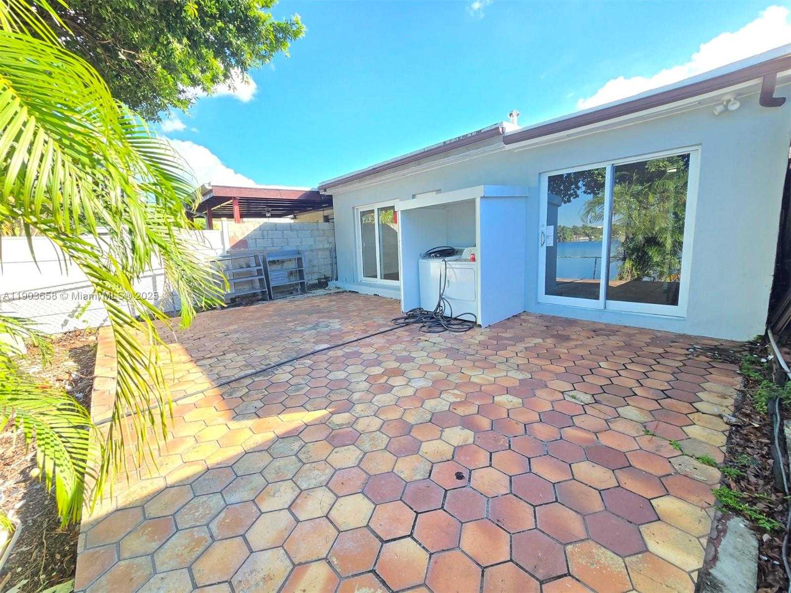 Small Image of 7770 WEST 8TH AVE, Hialeah Number 13