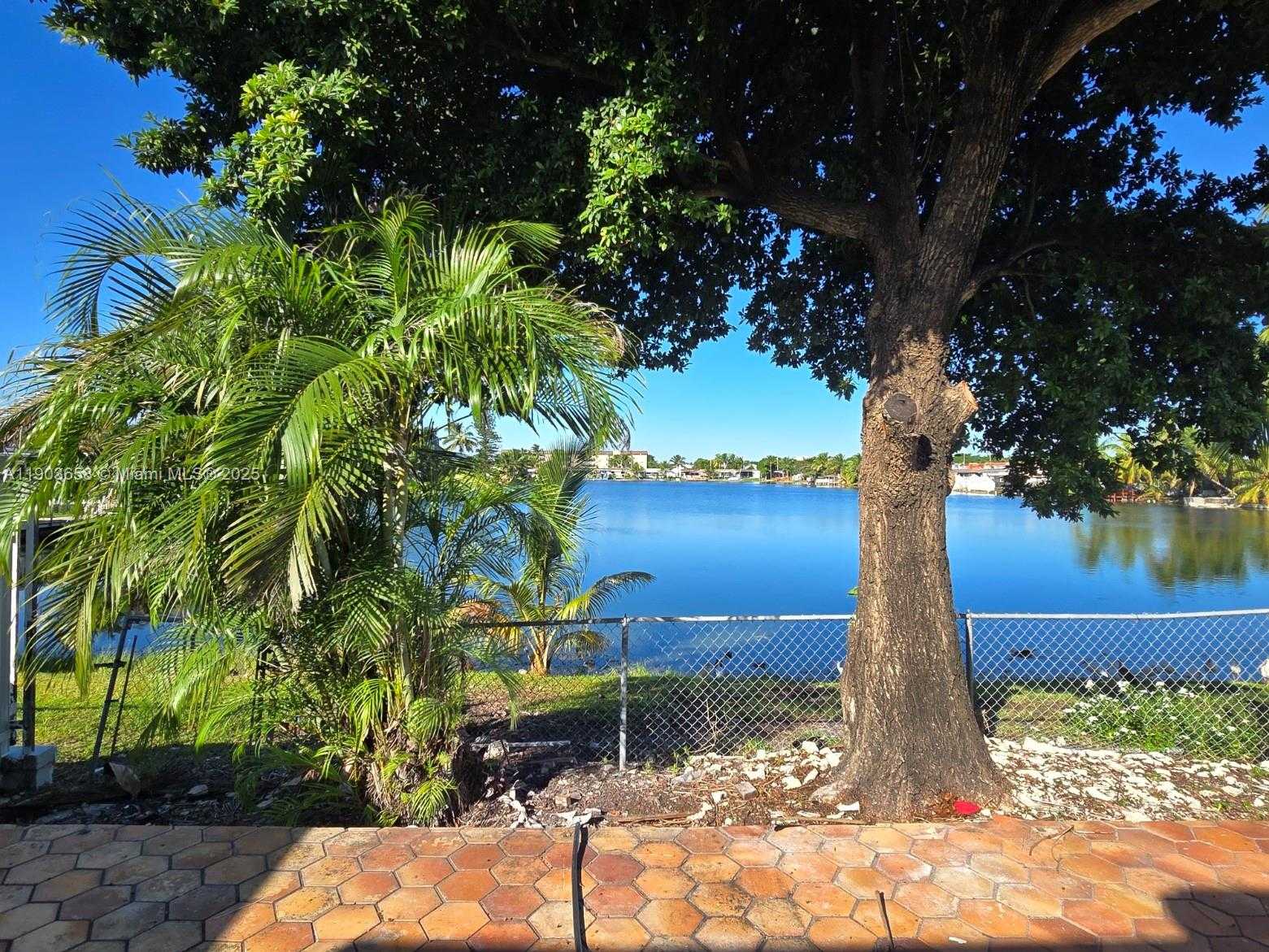 Small Image of 7770 WEST 8TH AVE, Hialeah Number 2