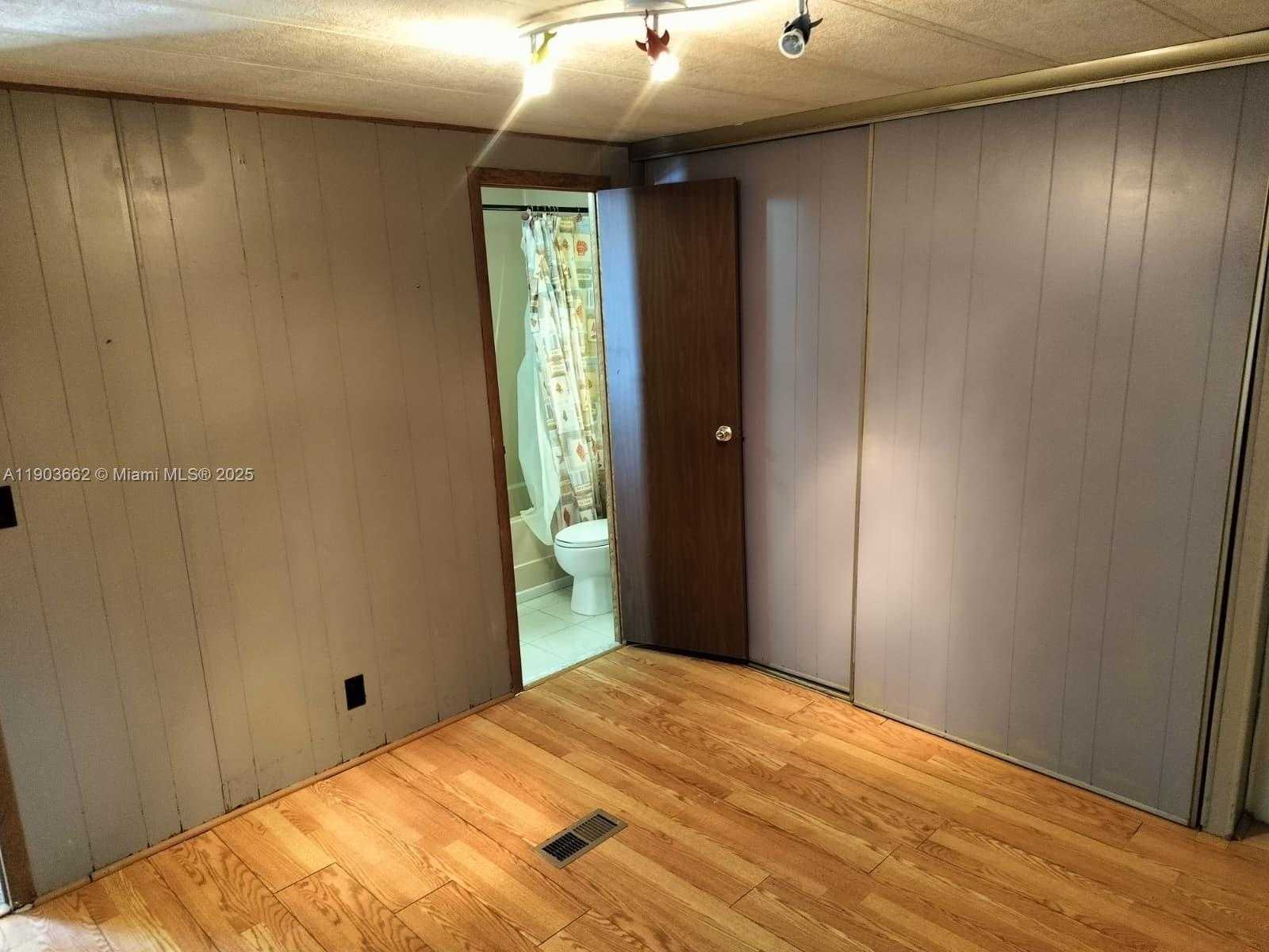 Small Image of 206 WEST 2 COURT, Other City - In The State Of Florida Number 24