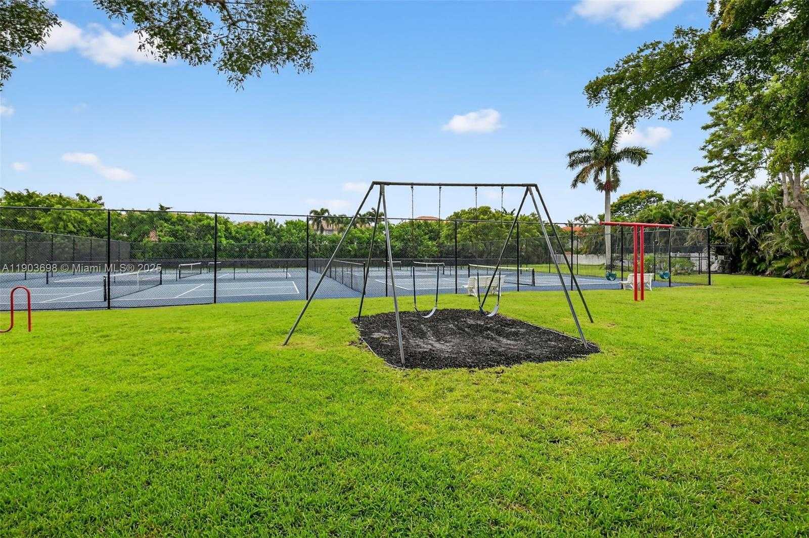 Small Image of 9505 MAJESTIC WAY, Boynton Beach Number 73