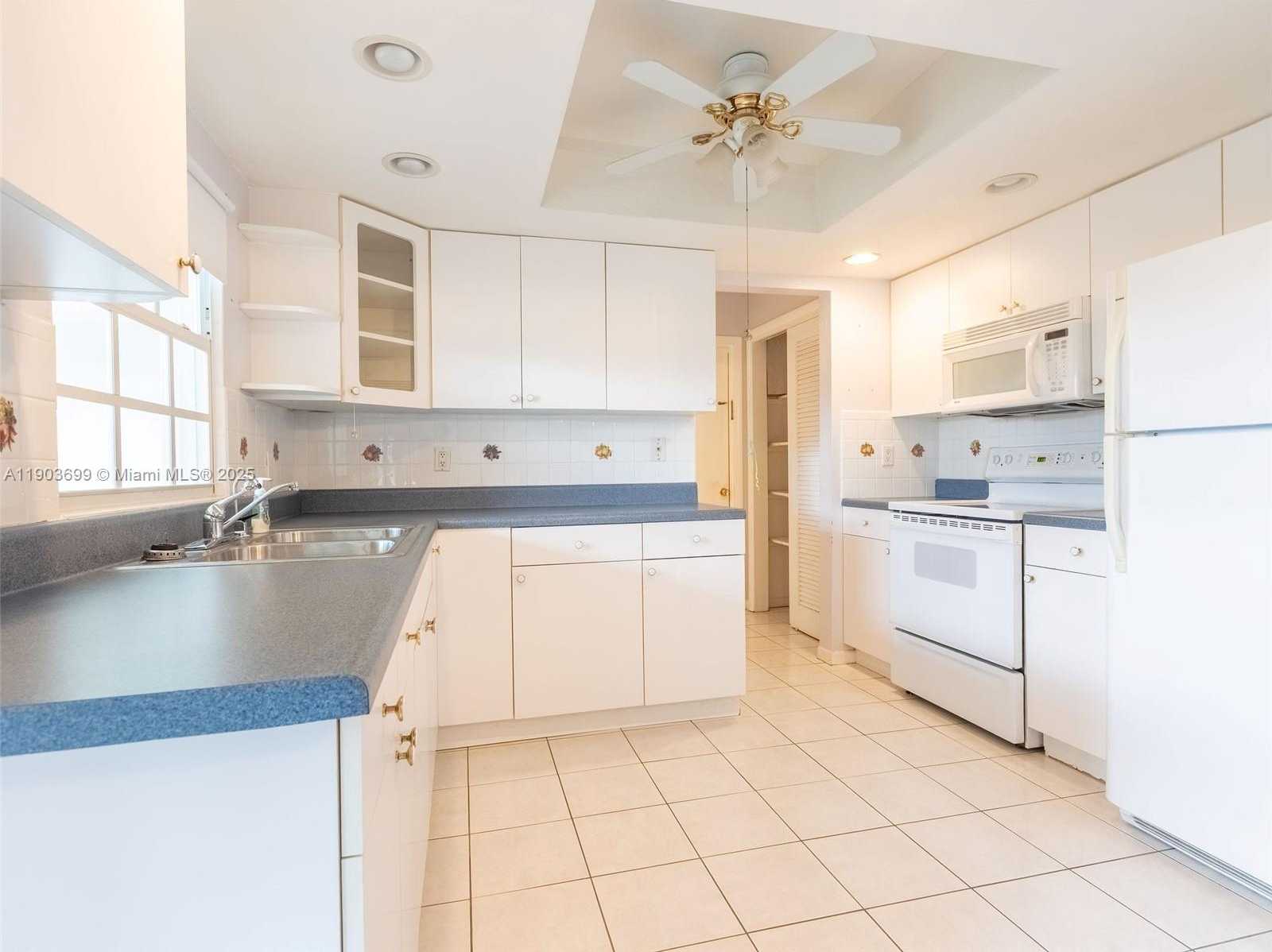 Small Image of 6920 NORTH WEST 16TH ST, Margate Number 10