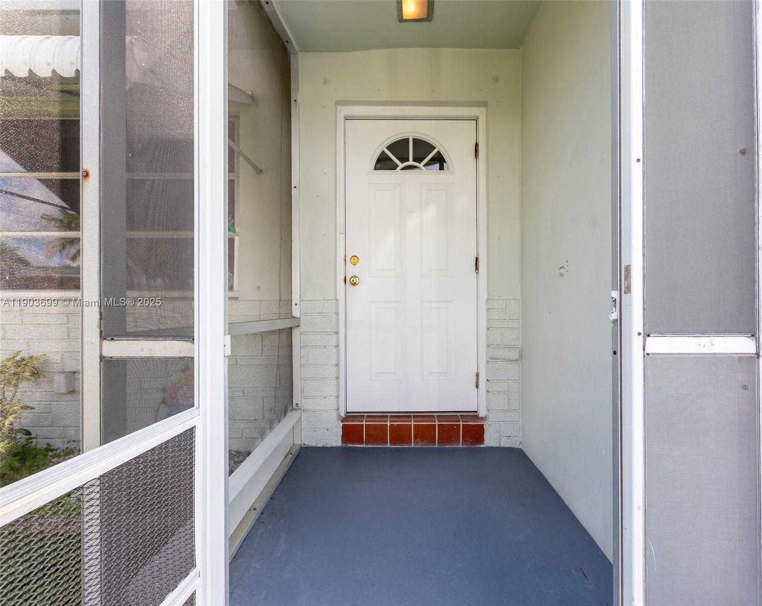 Small Image of 6920 NORTH WEST 16TH ST, Margate Number 4