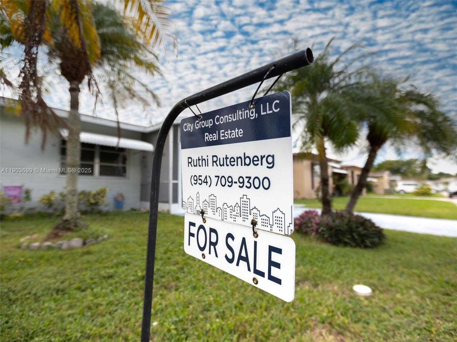 Small Image of 6920 NORTH WEST 16TH ST, Margate Number 55